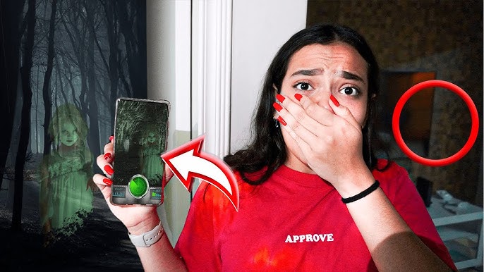 An intuitive, minimalist ghost detector interface floats in the foreground, its sleek, translucent display reflecting the dimly lit, ethereal atmosphere. The middle ground depicts a shadowy, ghostly figure, its wispy form barely visible, hinting at a paranormal presence. The background is shrouded in a moody, atmospheric haze, creating a sense of mystery and the unknown. Soft, ambient lighting casts a warm, eerie glow, setting the tone for an immersive ghost hunting experience. The overall composition evokes a sense of wonder and a touch of unease, perfectly capturing the essence of the "Immersive Ghost Hunting Experience" section.