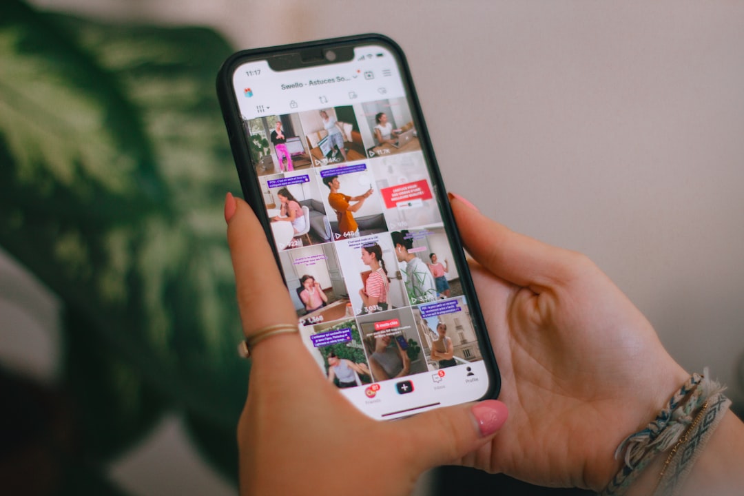 Aplicativo Viral de IA Está Transformando Visuais em Segundos